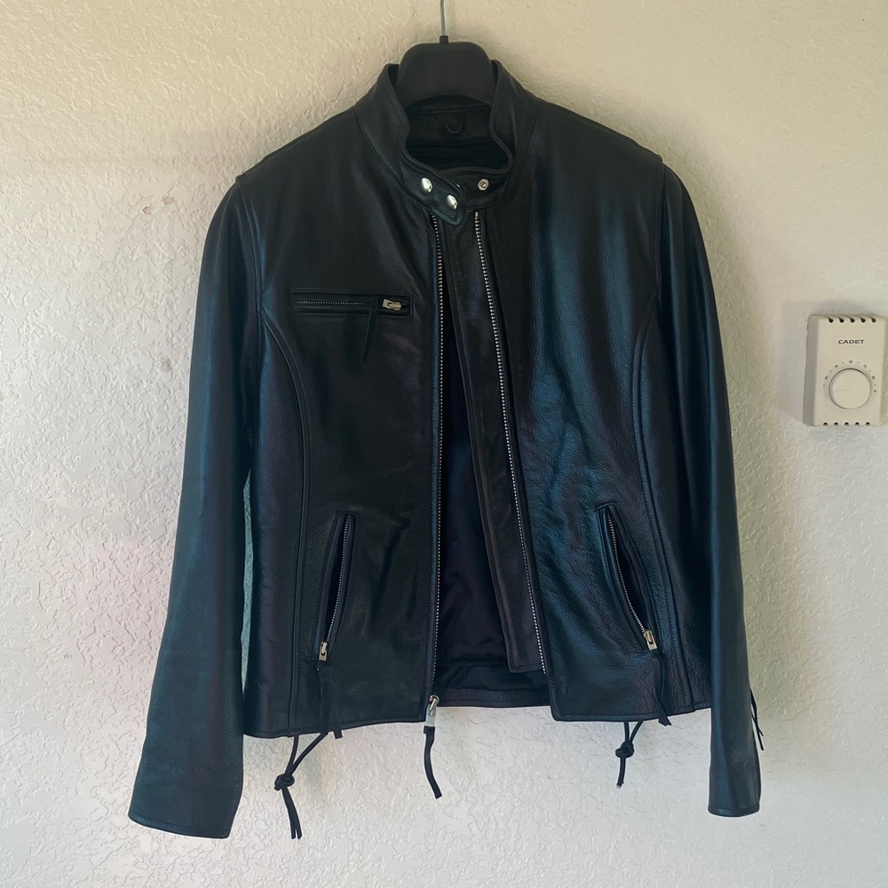 Wilson’s Leather Black Leather w. Thinsulate Side Ties Motorcycle Jacket women M